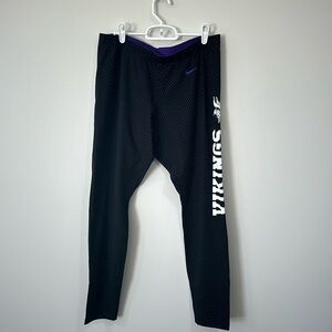Women’s Nike Minnesota Vikings black team leggings